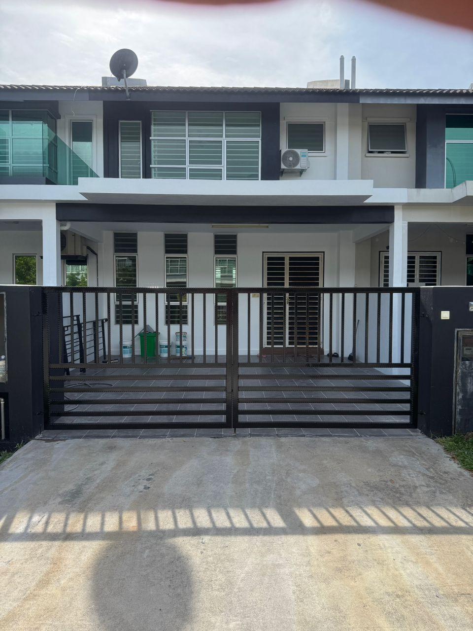 Bangi Avenue Double Storey